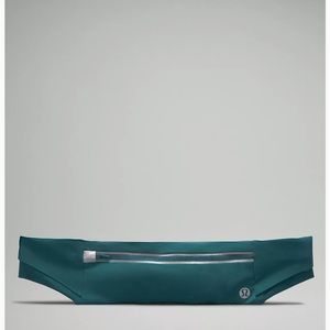 Lululemon Fast and Free Running Belt in Storm Teal